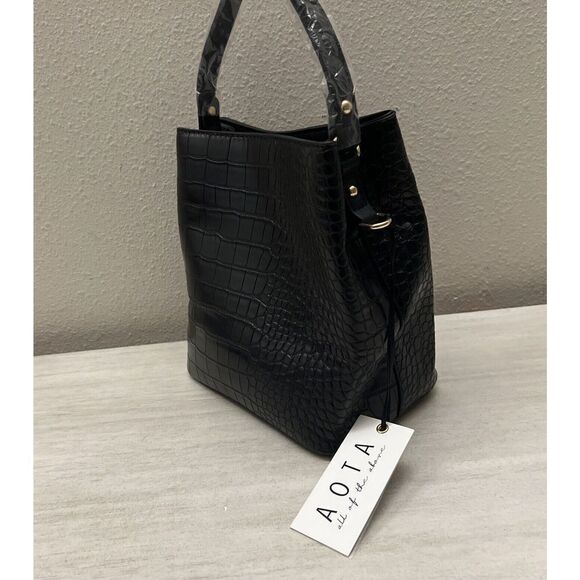 AOTA Elena Crossbody Bucket Bag Black Vegan Croc Rachael Zoe Fall Curation - Picture 12 of 15